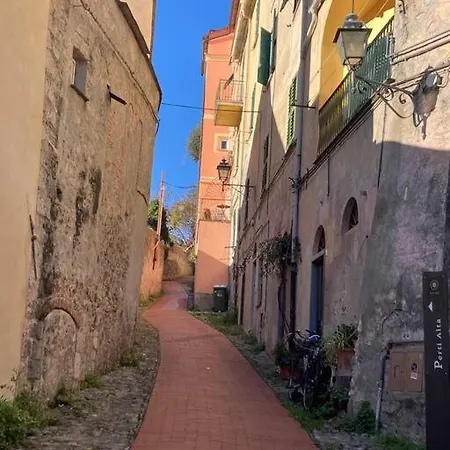 Casa Bianca A Finalborgo